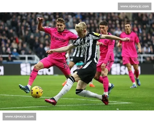 纽卡斯尔对阵曼联赛前预测分析双方走势与胜负看点关键因素前瞻